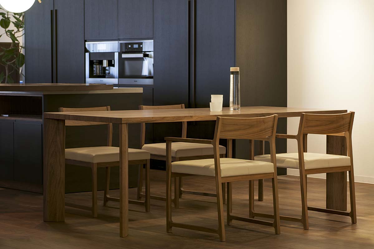 EX DINING TABLE W 140cm × D 85cm