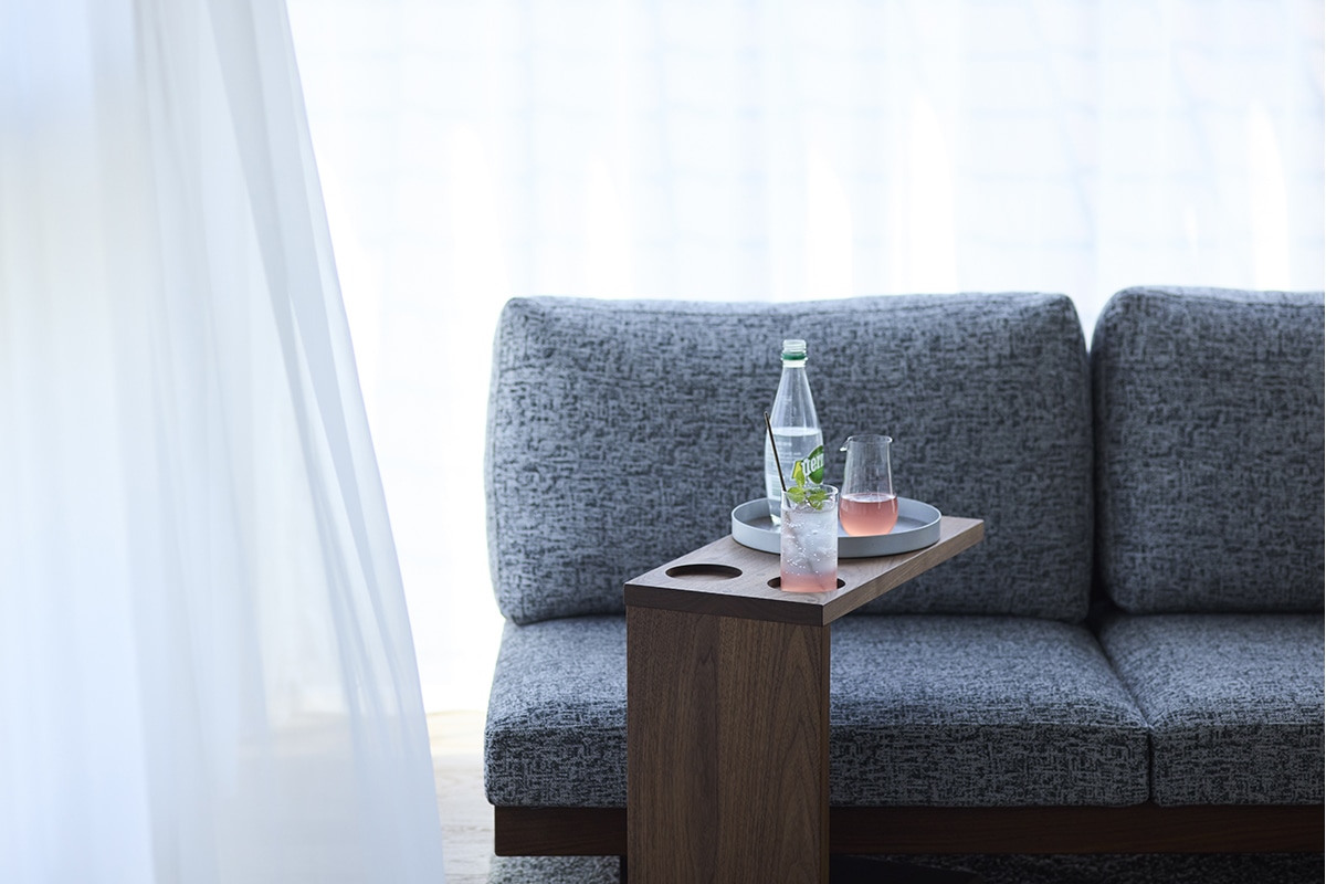 ELVIS SIDE TABLE H40cm / マグプレイス(2箇所)