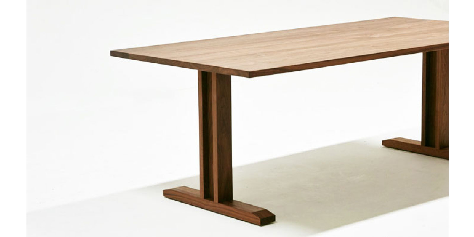 RITZ LOW DINING TABLE W140cm × D84.5cm