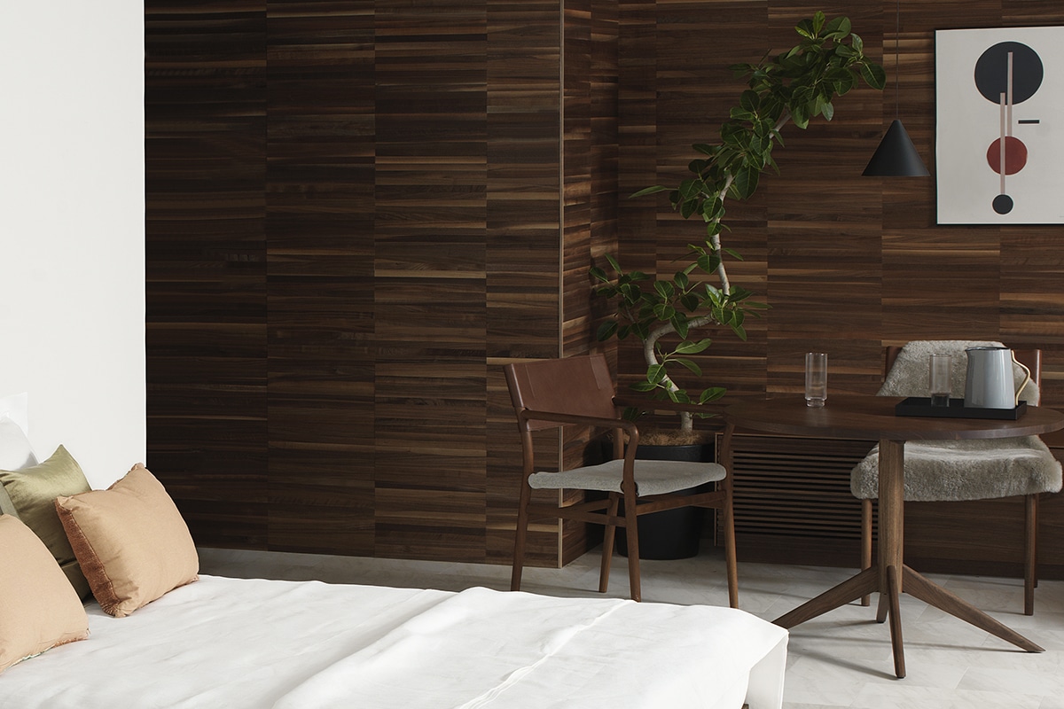 YU UC3 DINING CHAIR