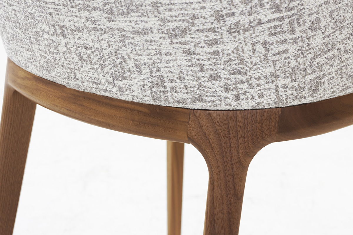 YU UC9 DINING CHAIR
