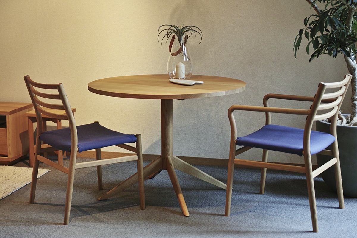 YU UC7 DINING CHAIR
