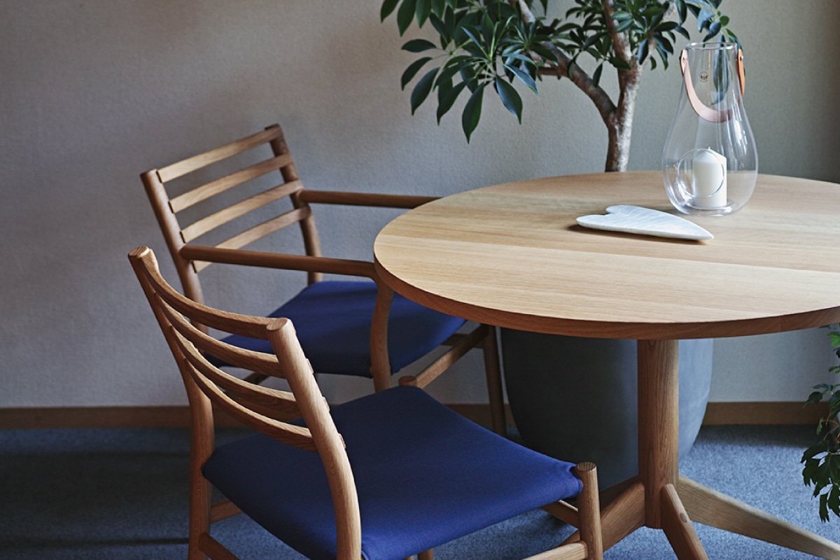 YU UC8 DINING CHAIR